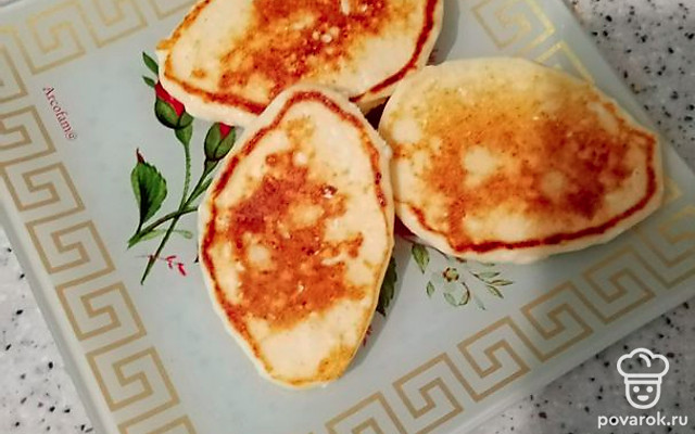 Нежнейшие творожные оладушки из рисовой муки — Рецепт с фото