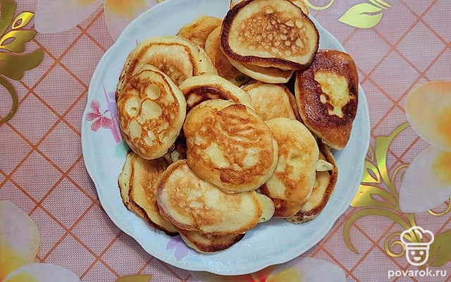 Пышные кефирные оладьи — Рецепт с фото