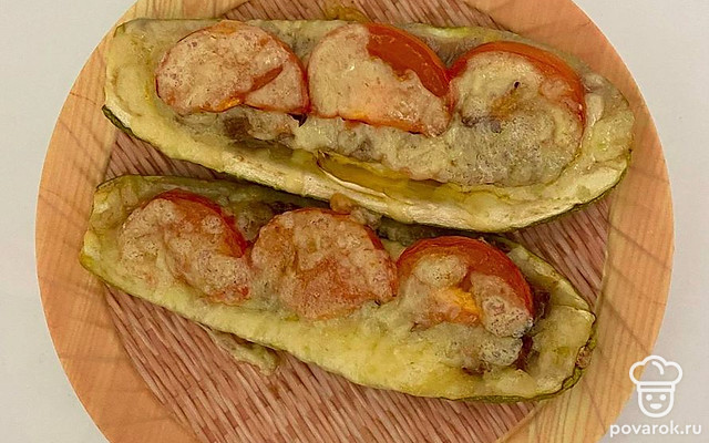 Фаршированный кабачок с сыром и овощами — Рецепт с фото