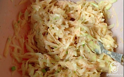 Все ингредиенты тщательно перемешайте.