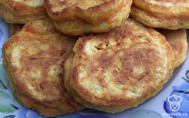 Морковные пышные оладьи — Рецепт с фото