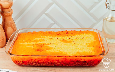 Поставьте блюдо в разогретую 180 С духовку на 20 минут.