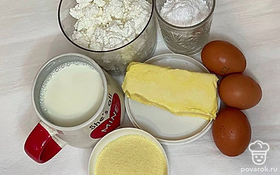 Подготовьте форму для запекания блюда. Вытащите заранее масло из холодильника, чтобы оно было мягким. Разогрейте духовку до 180 ℃.