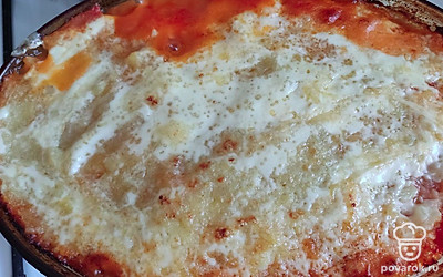 Выпекать в духовке при температуре 180 градусов 35 минут.