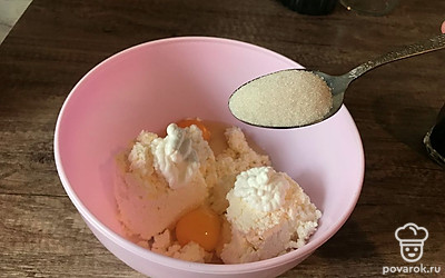 Добавьте 1 столовую ложку сахара, получается не сильно сладко.