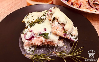 Для украшения добавьте веточку розмарина или любую другую специю на ваш вкус.