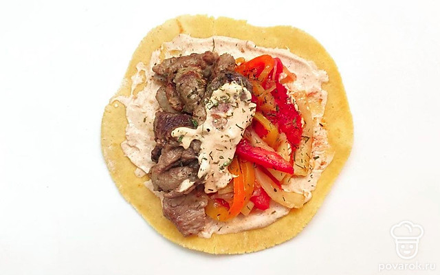 Необычная тортилья с кукурузной мукой — Рецепт с фото