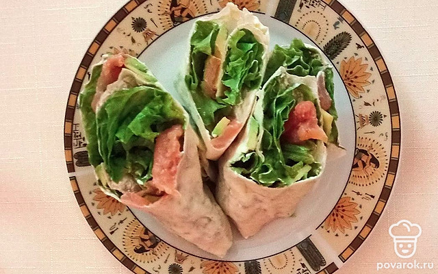 Нежная тортилья с лососем — Рецепт с фото