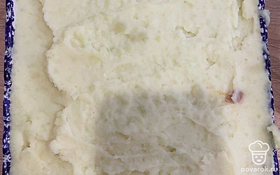 Третий слой — пюре.