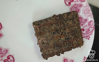 Вот готовая запеканка. Можно подать с любым соусом. Я взяла домашний кетчуп из помидоров. Приятного аппетита! Наслаждайтесь!