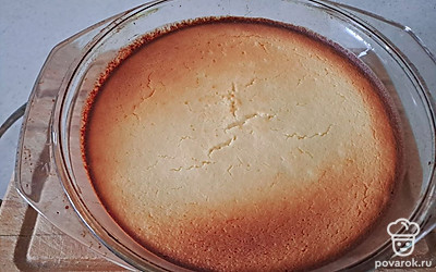 Выпекать на режиме «Верх-низ» до румяного цвета и появления аромата. Дать остыть.