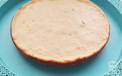 Запекайте в мультиварке на режиме «Выпечка» 45 минут или в духовке при 180 градусах 45 минут.