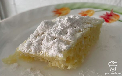 Подайте, присыпав сахарной пудрой.