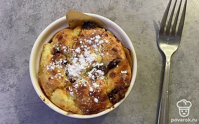 Творожная запеканка с изюмом и сметаной — Рецепт с фото