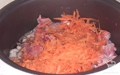 Смешайте все компоненты, добавьте растительное масло.