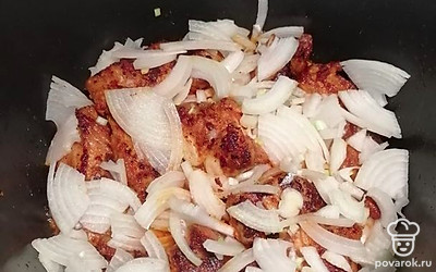 Добавить лук.