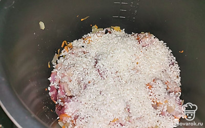 Сверху добавить 1 мультистакан риса.