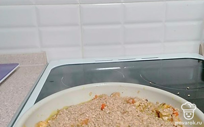 Засыпать рис. 