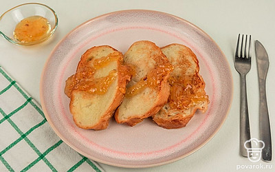 Подавайте гренки с любимым джемом. Приятного аппетита!