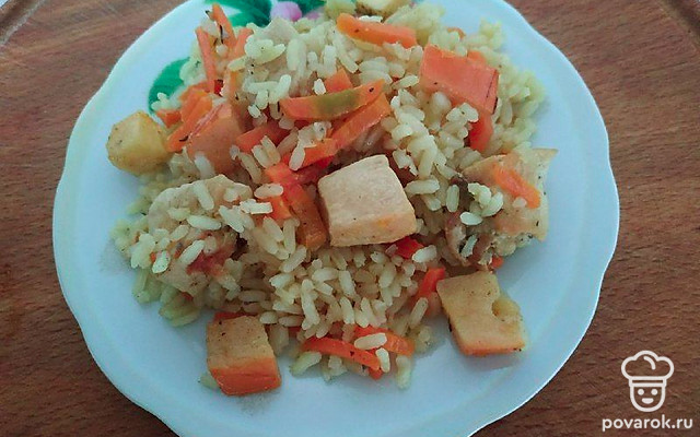 Оригинальный плов с куриным филе и хурмой — Рецепт с фото