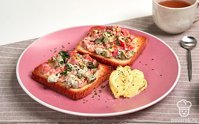 Тост с вареной колбасой — Рецепт с фото