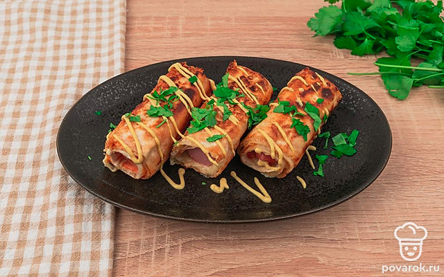 Сосиски в лаваше с сыром — Рецепт с фото