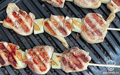 Обжариваем на гриле 5-7 минут.