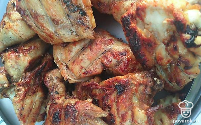 Аппетитная курочка на мангале в маринаде из горчицы — Рецепт с фото