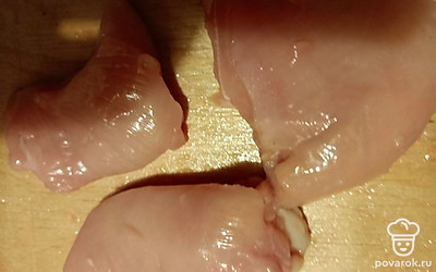 Грудку нарезать.