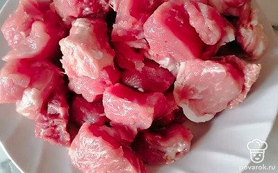 Нарежем его небольшими кусочками.