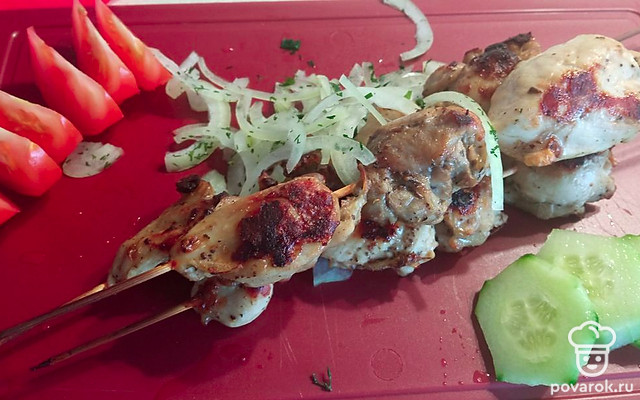 Куринные шашлычки в духовке — Рецепт с фото