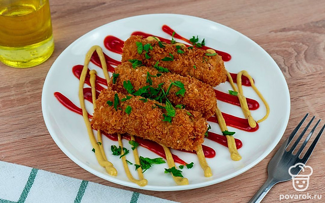 Сосиски в панировочных сухарях — Рецепт с фото