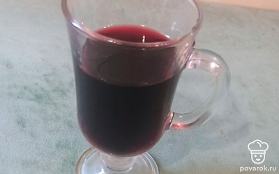 Добавьте 150 граммов вина. 