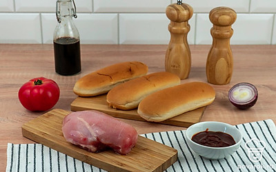 Подготовьте ингредиенты. Отмерьте нужное количество ингредиентов. Помойте овощи и курицу.