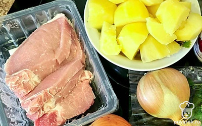 Почистить и отварить картофель. 