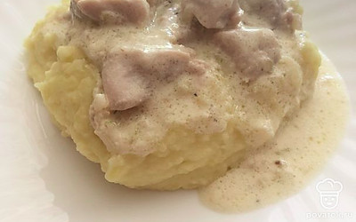 Подаем с любым гарниром. Идеально с картофельным пюре.