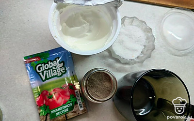 Подготовьте ингредиенты для заливки. 