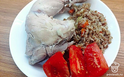 Гречку можно подать и на завтрак и в качестве гарнира на обед или ужин.