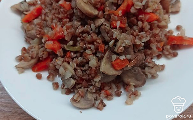 Ароматная гречка с грибами на гарнир — Рецепт с фото