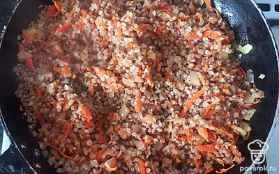 Ароматная и вкусная гречка готова. Приятного аппетита!