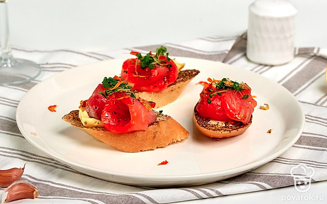 Тост со слабосоленым лососем — Рецепт с фото