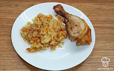 Блюдо подать как самостоятельное. Дополнить овощным салатом.