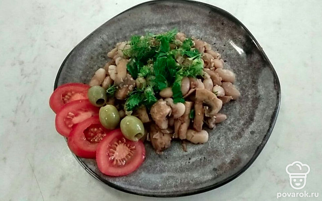 Аппетитная фасоль с грибами и грецкими орехами — Рецепт с фото