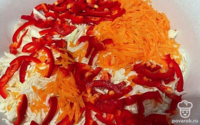 Далее все кладем миску, перемешиваем. 