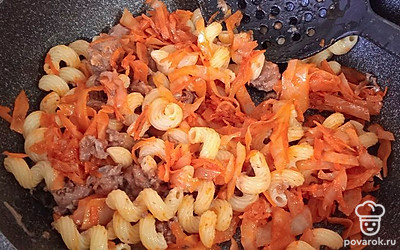 После все смешиваем и подаем на стол. Приятного аппетита!