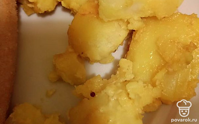 Подавать картошку с овощами или мясом. Попробуйте, не пожалеете!