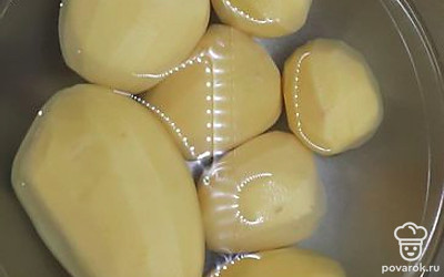 Почистить, помыть картошку.