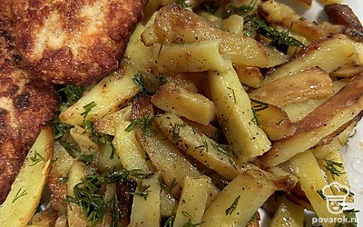 Подаем к столу. Можно как самостоятельное блюдо или с любимым видом мяса. У меня в этот раз котлеты.