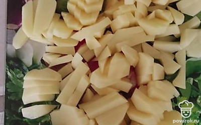 Порезать на брусочки.