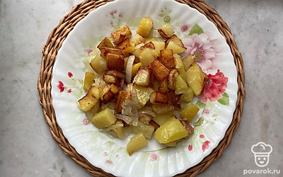 Приправьте любимыми специями.